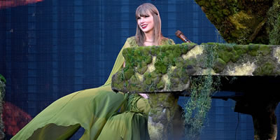 love takes center stage: taylor swift witnesses marriage proposal at edinburgh eras concert