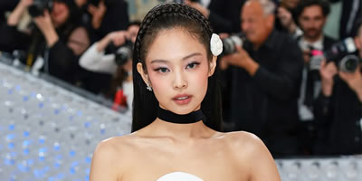 blackpink’s jennie hints at solo album debut in heartfelt holiday message