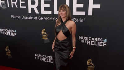 miley cyrus thanks beyoncé following grammy victory for ii most wanted