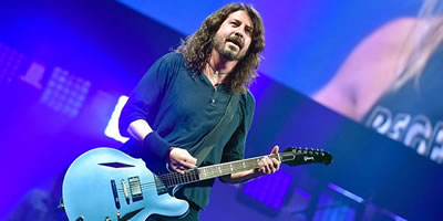 dave grohl honors steve albini with my hero dedication at foo fighters concert in north carolina